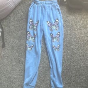 These are sweat pants from rue 21 in a size medium